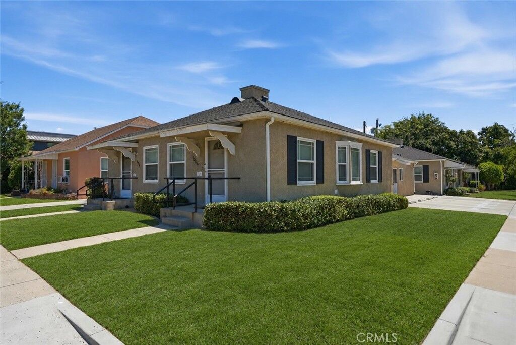Property Photo:  1004 W Clark  CA 91506 
