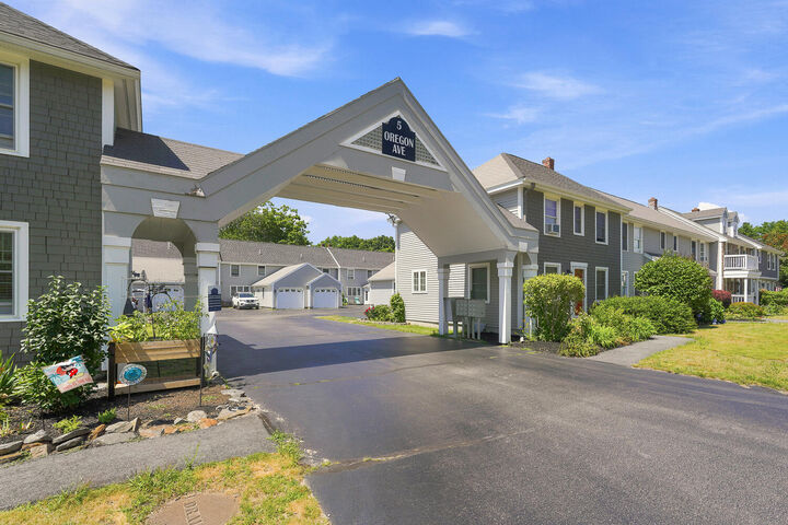 Property Photo:  5 Oregon Avenue 106  ME 04064 