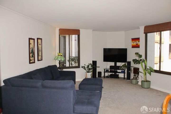 Property Photo:  150 Lombard Street 308  CA 94111 