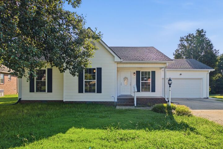 Property Photo:  234 Putter Point Dr  TN 37066 
