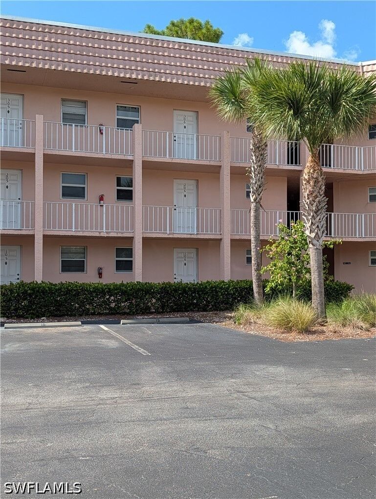 Property Photo: 400 Forest Lakes Boulevard 106 FL 34105