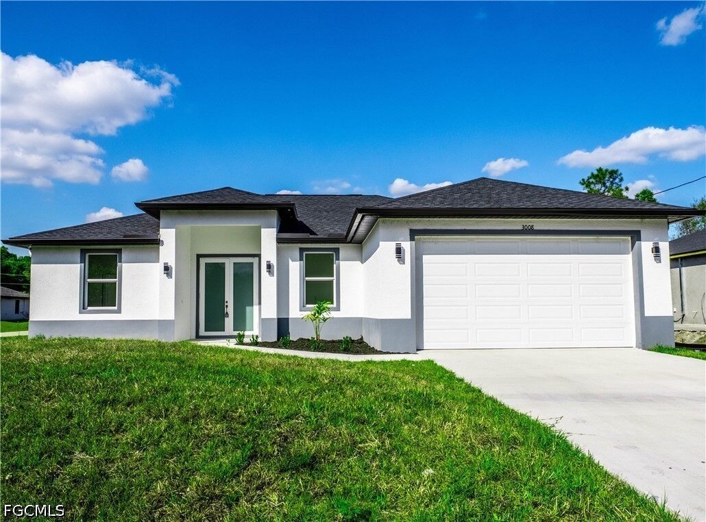 Property Photo: 2813 15th Street SW FL 33976