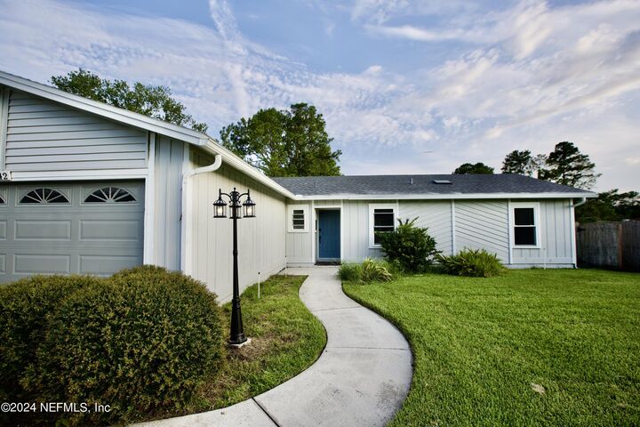 Property Photo: 3542 Sheldrake Drive FL 32223