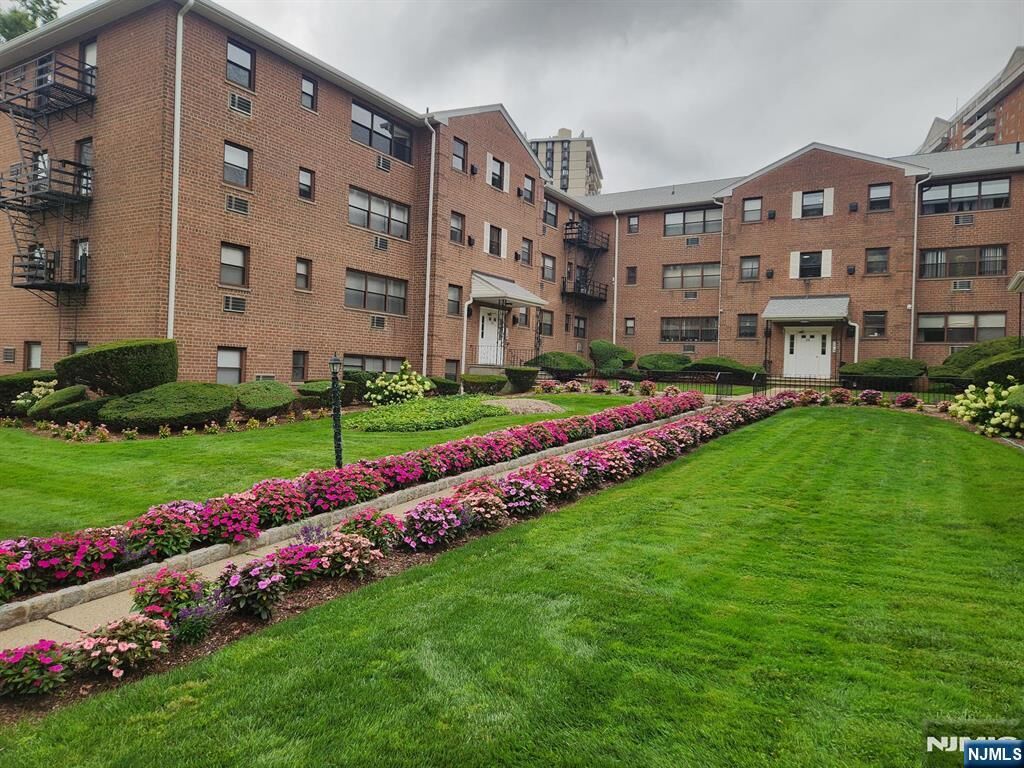 Property Photo: 216 Prospect Avenue 1C NJ 07601
