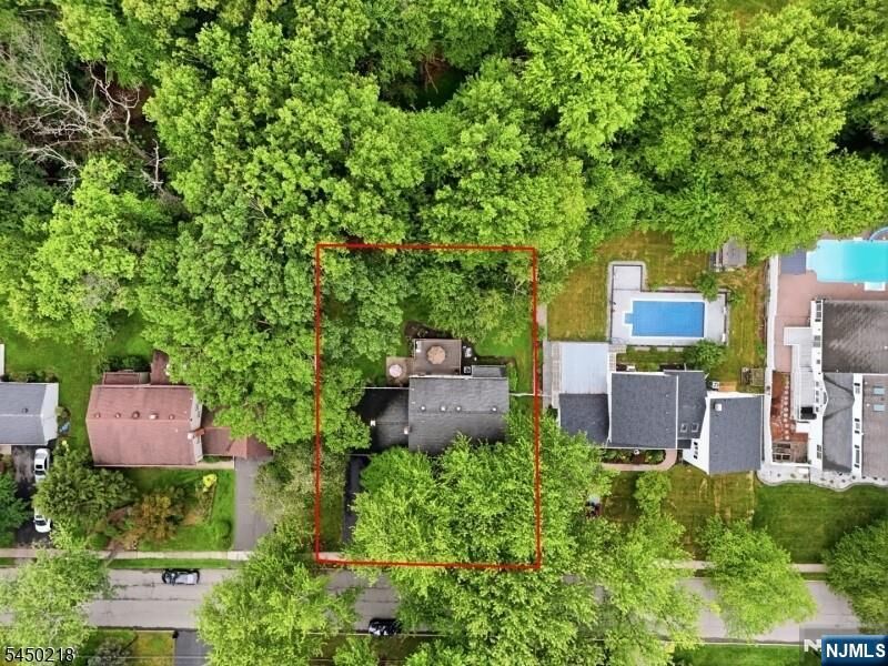 Property Photo: 18 Druid Hill Drive NJ 07054