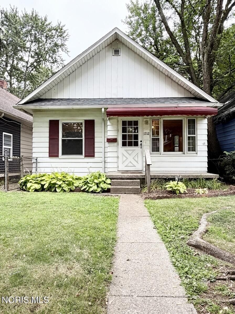 Property Photo: 1712 Hurd Street OH 43605