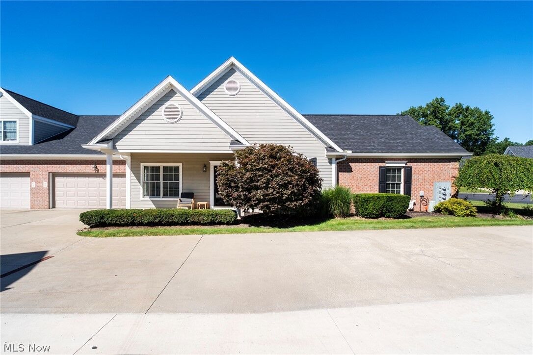 Property Photo:  4300 Westford Place 11A  OH 44406 