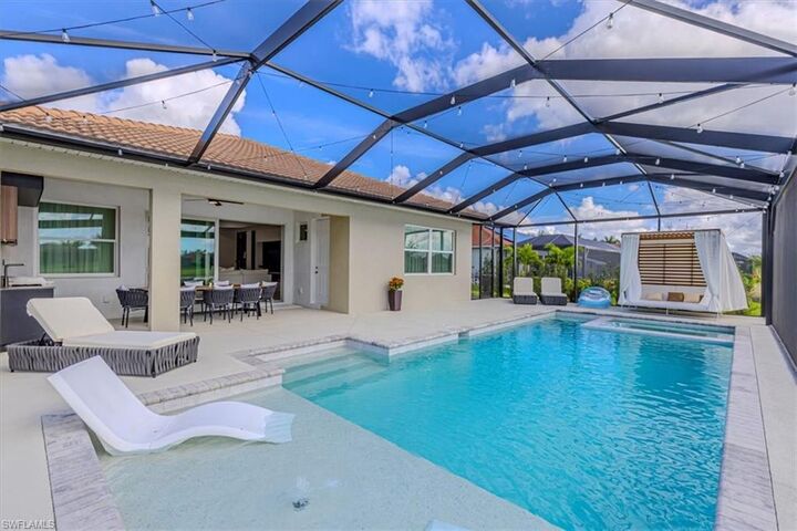 Property Photo:  18750 Lake Hammock Dr  FL 34114 