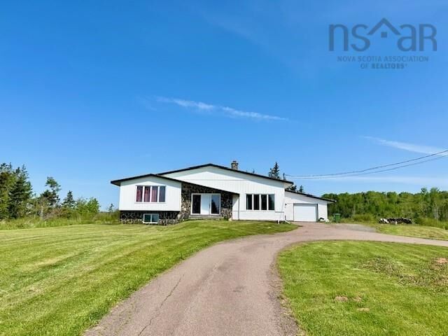903 Pictou Road — photo 1