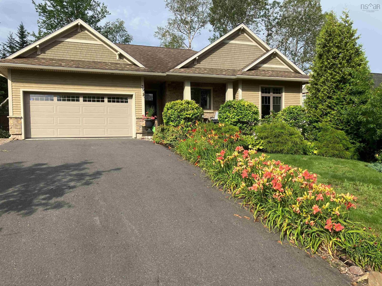 Property Photo: 39 Dalhousie Ave Kentville NS B4N 5E5
