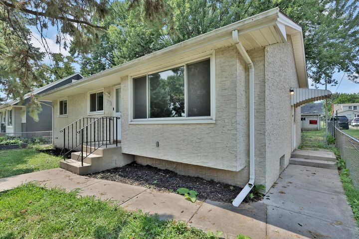 Property Photo: 1017 Livingston Avenue MN 55118