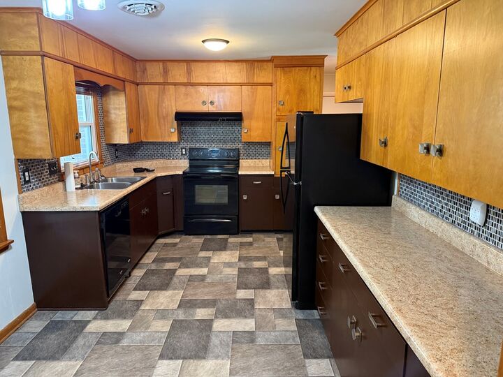 Property Photo: 22 Kellwood Drive MO 63501