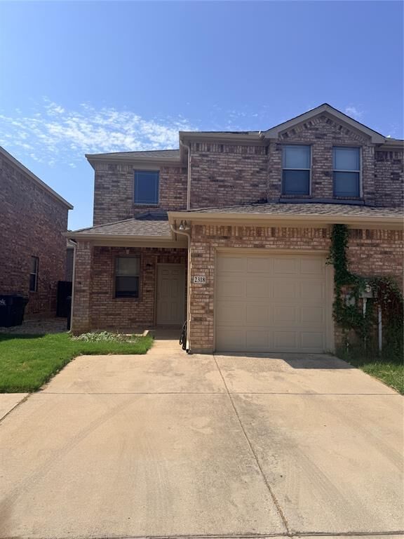 Property Photo: 2318 Aldergate Drive TX 76012