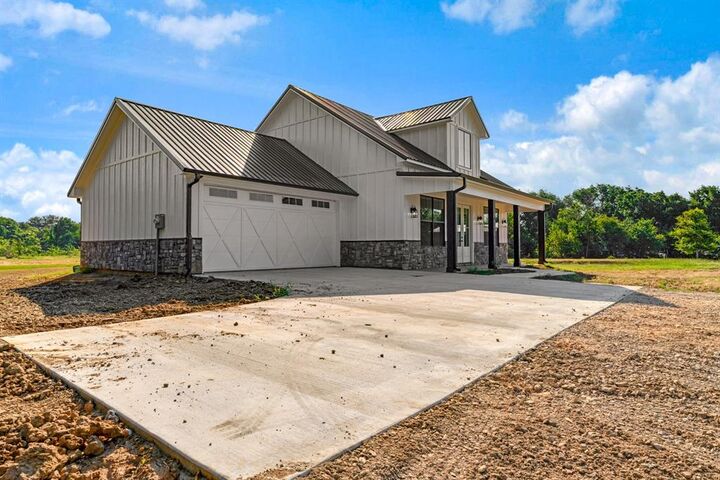 Property Photo:  520 Pr 14901  TX 75460 