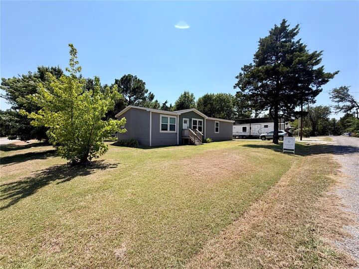 Property Photo:  60 Holland Street  TX 75076 