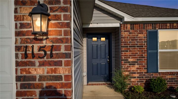 Property Photo: 1151 E Sparrow Circle AR 72701