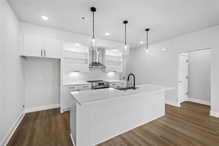Property Photo:  3319 SE Mp Parkway 203  AR 72712 