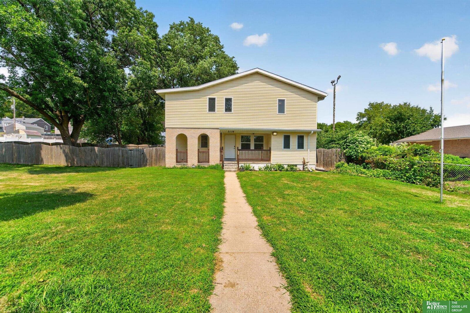 Property Photo: 5116 Pine Street NE 68106
