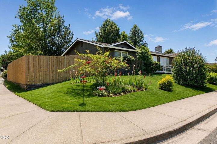Property Photo: 2890 Anita Circle OR 97504