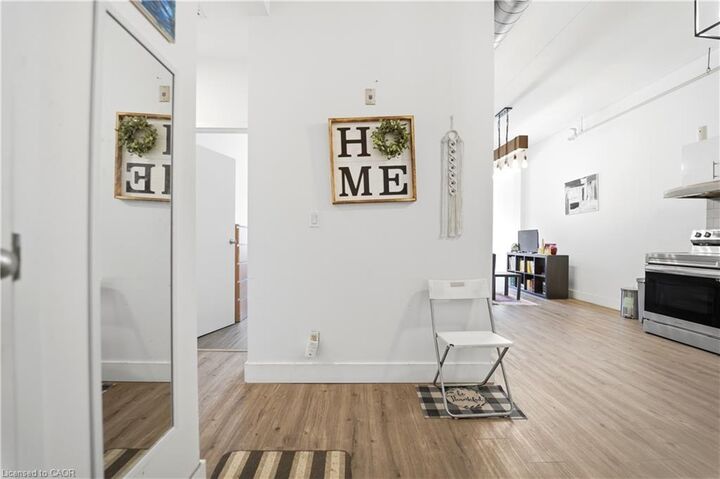 Property Photo:  150 Colborne Street 204  ON N3T 2G6 