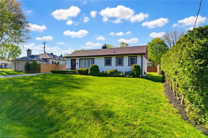 Property Photo: 10 Oakley Court ON L9G 1T5