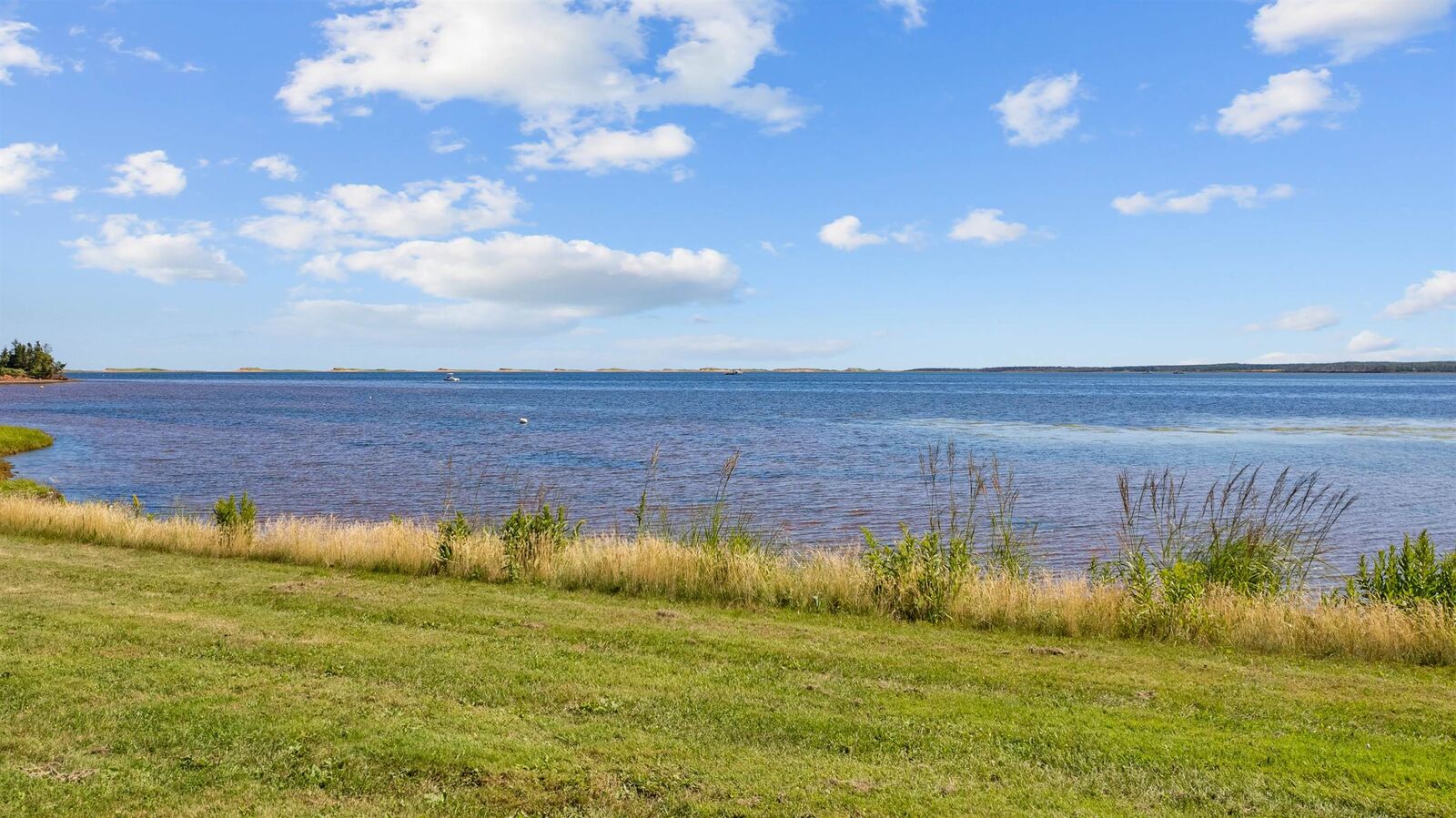 Property Photo: 214 Hebrides Lane PE C0B 1M0