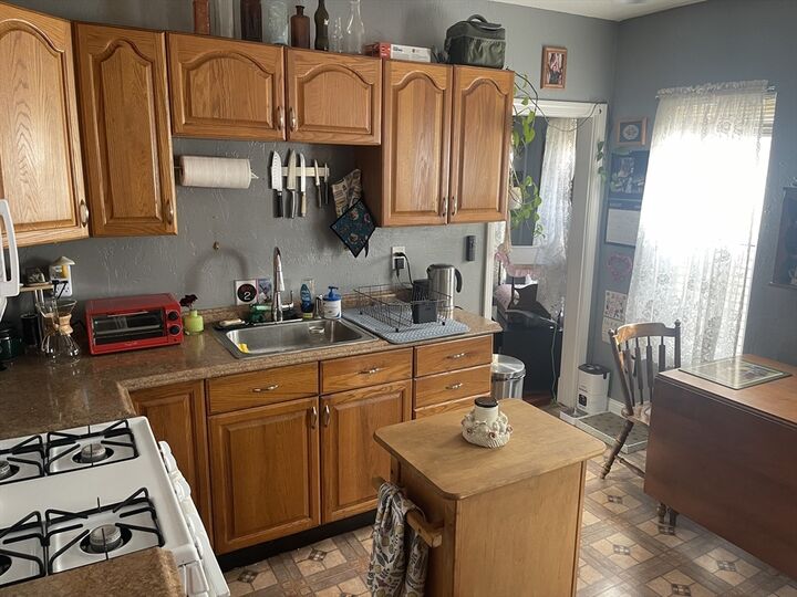 Property Photo:  142 Vernal St 2L  MA 02149 