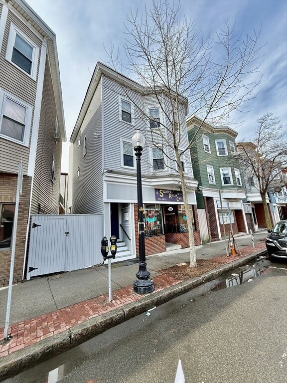 Property Photo:  724 Cambridge St 2  MA 02141 