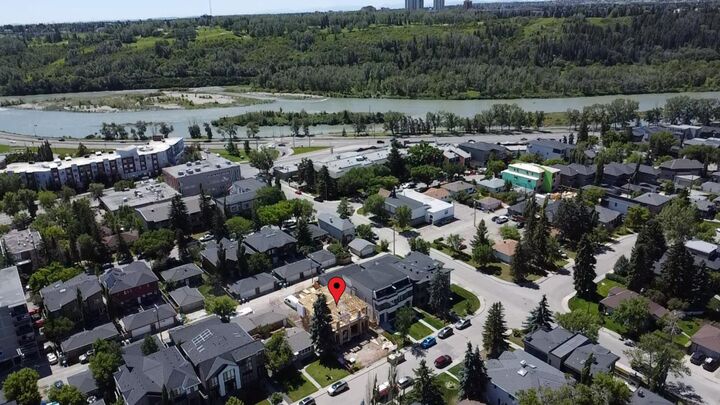 Property Photo: 2531 2 Avenue NW AB T2N 0H7