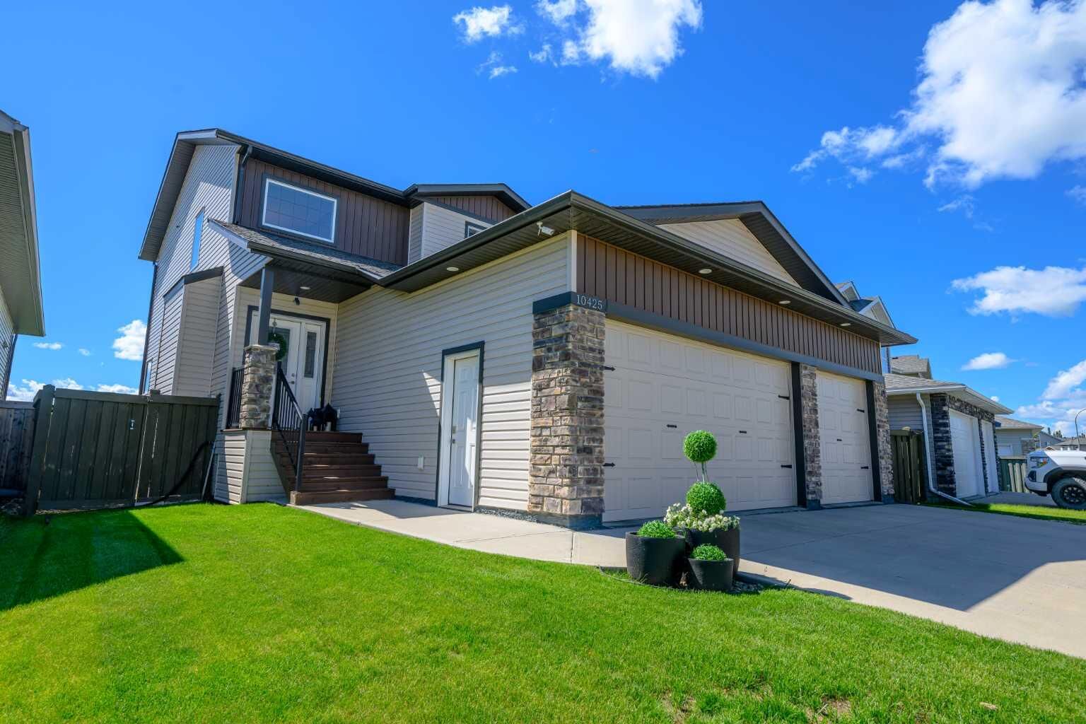 Property Photo: 10425 128 Avenue AB T8V 4J9