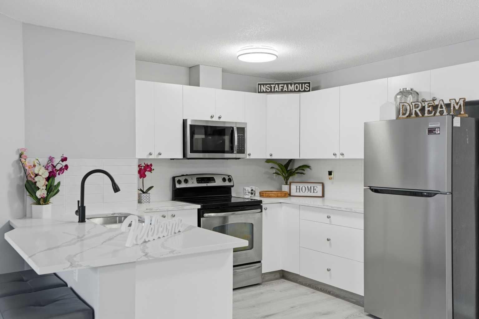 Property Photo:  16969 24 Street SW 5205  AB T2Y 0J8 