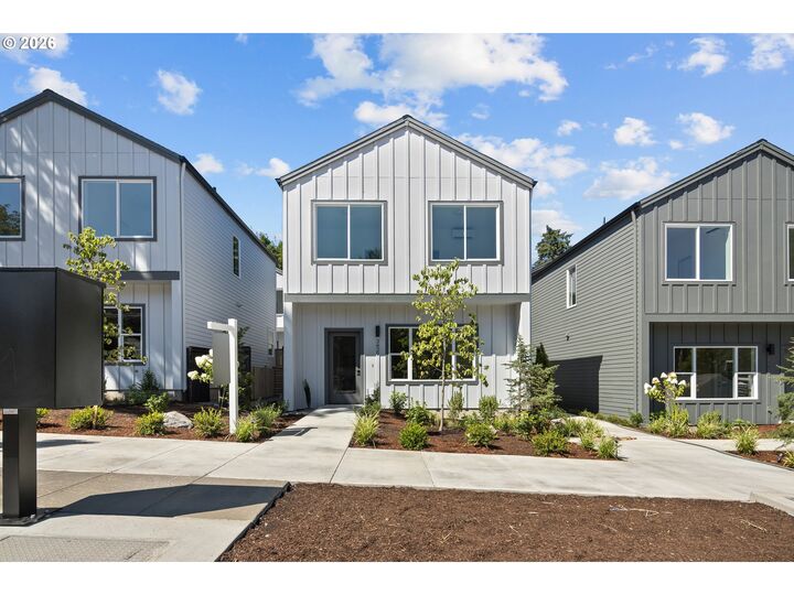 Property Photo:  3819 SW Pomona St  OR 97219 