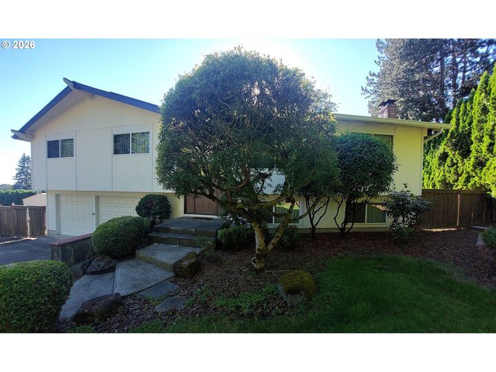 Property Photo:  10787 SE 96th Ct  OR 97086 