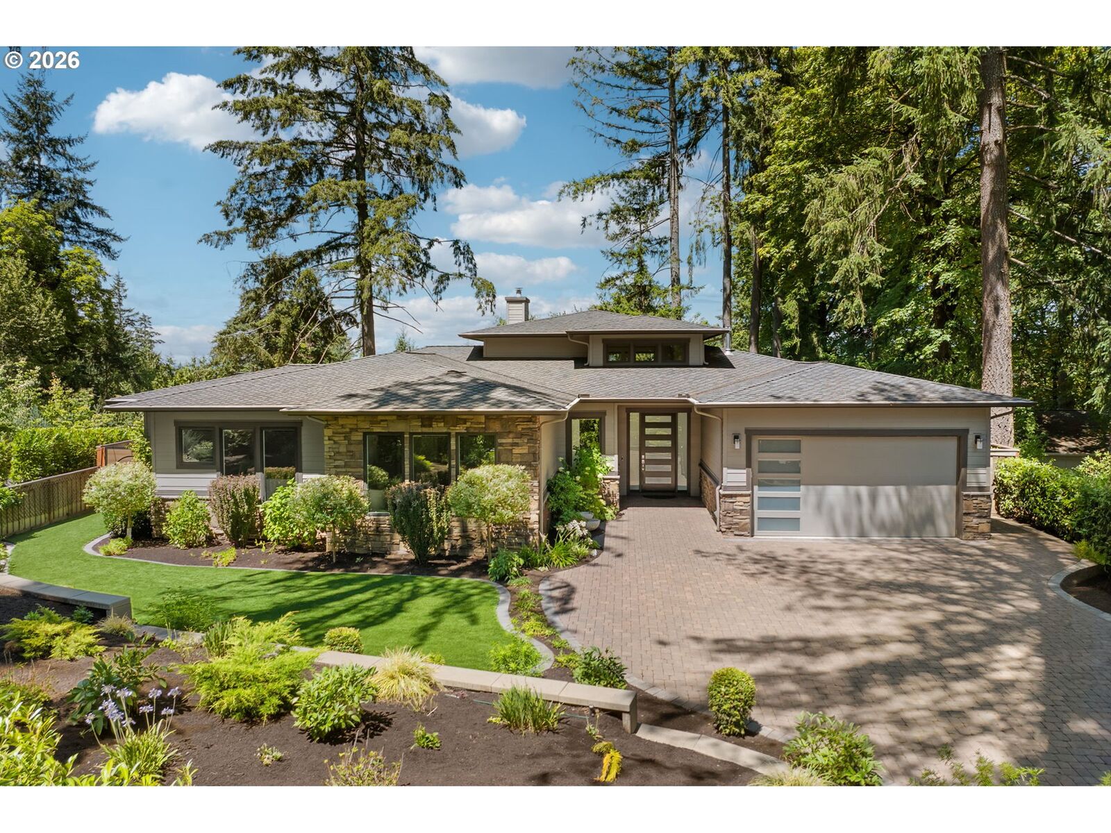 Property Photo:  1923 Mapleleaf Ct  OR 97034 