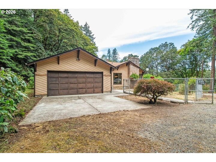 Property Photo: 2850 Cascade Dr OR 97355