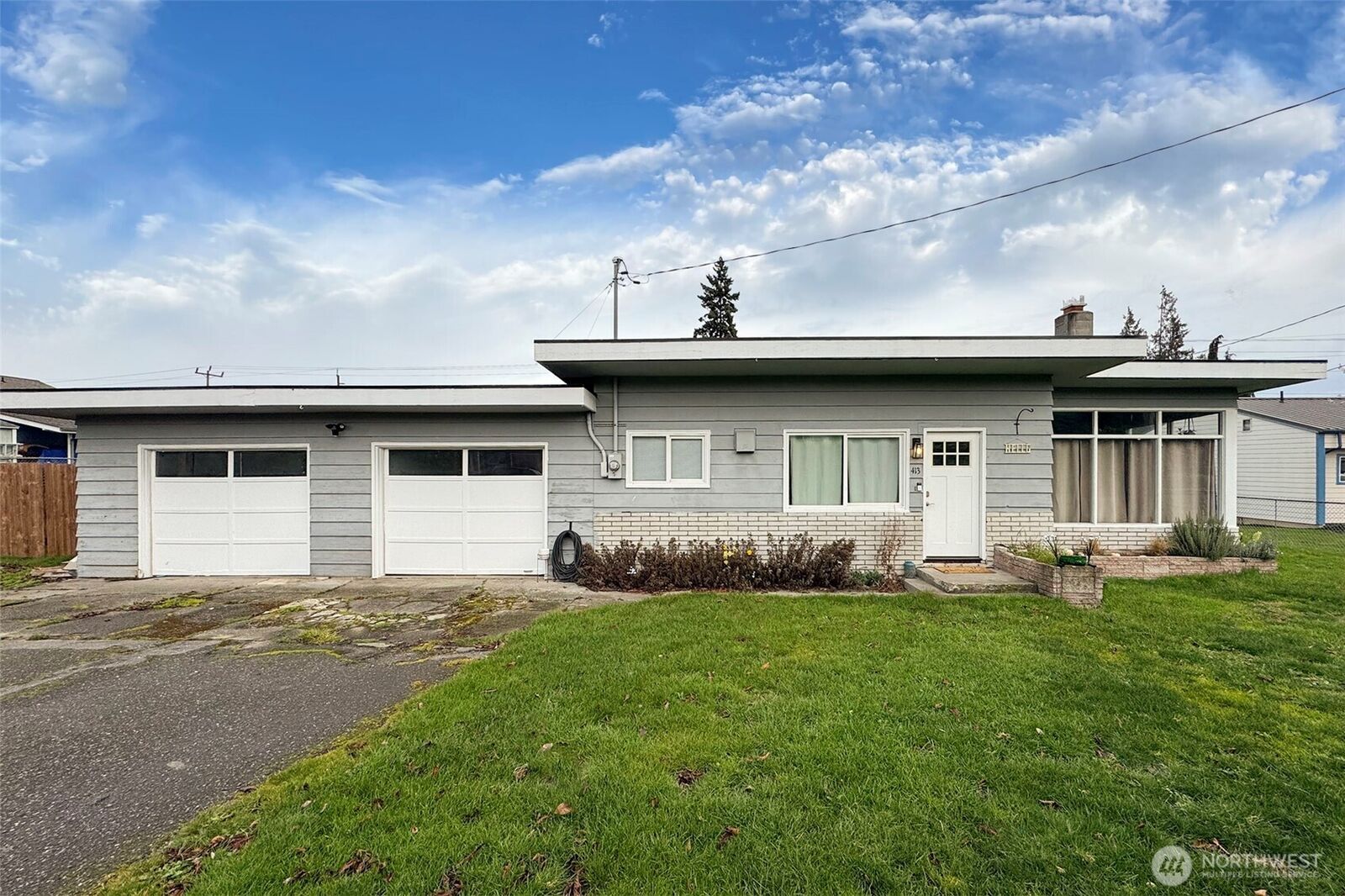 Property Photo: 413 E Orcas Avenue WA 98362