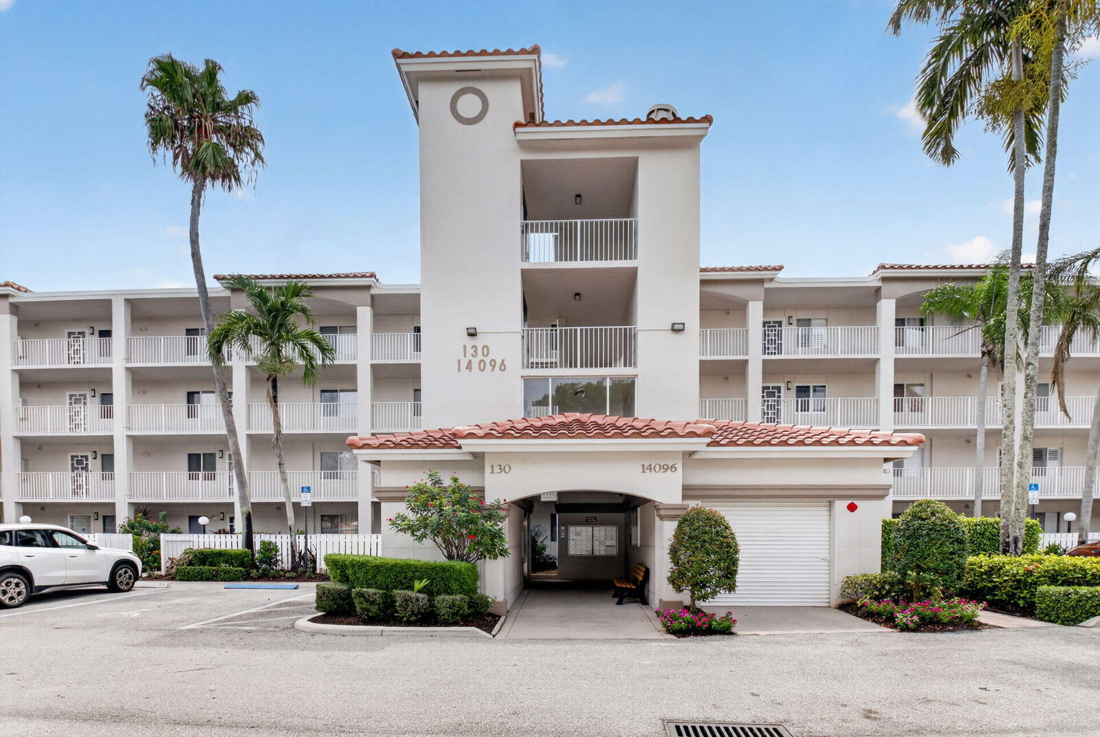Property Photo: 14096 Huntington Pointe Drive 309 FL 33484