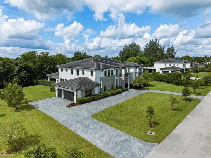 Property Photo:  17130 Magnolia Estates Drive  FL 33331 