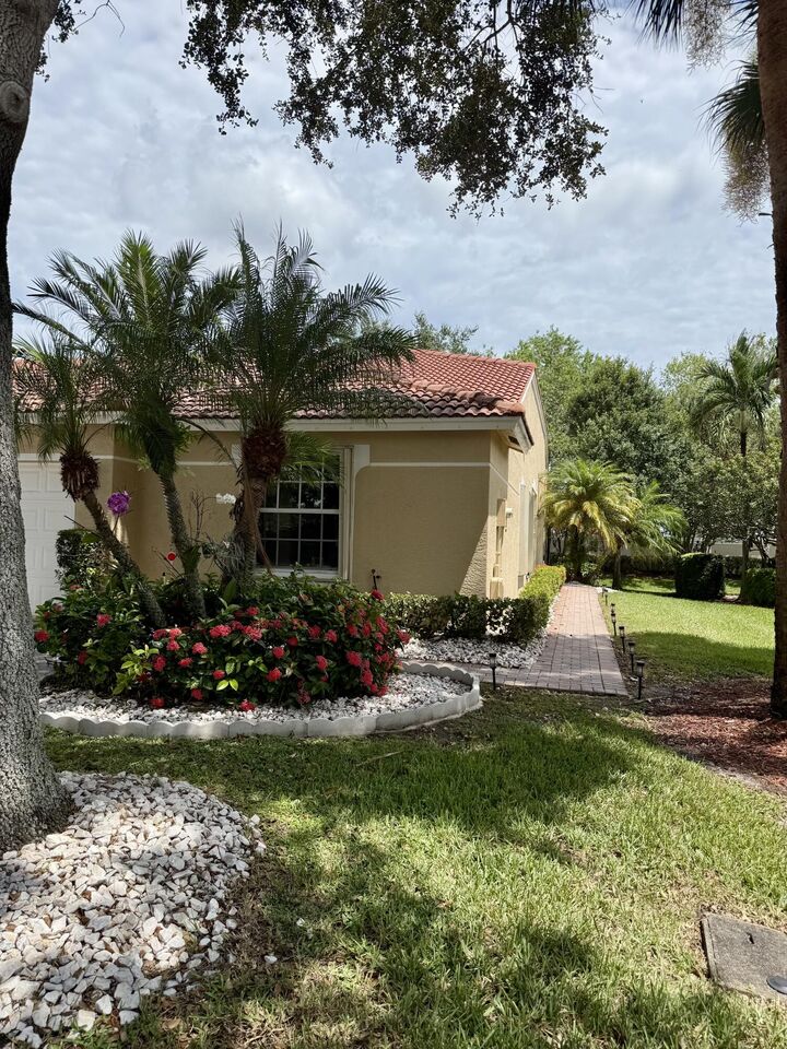 Property Photo: 5145 Toscana Trail FL 33437