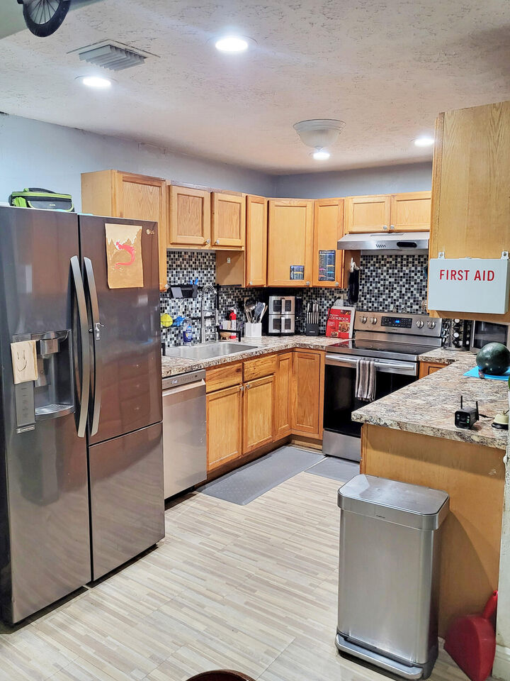 Property Photo: 368 Johnston Street FL 34982