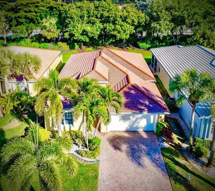 Property Photo: 13678 Windy Monterey FL 33446