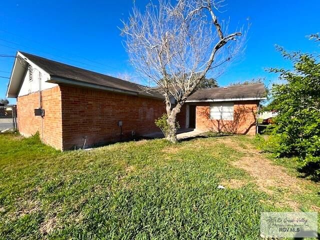 Property Photo: 902 Travis St. TX 78550