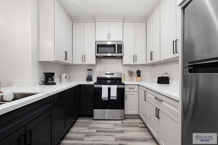 Property Photo:  3569 Hidalgo Cir  TX 78526 