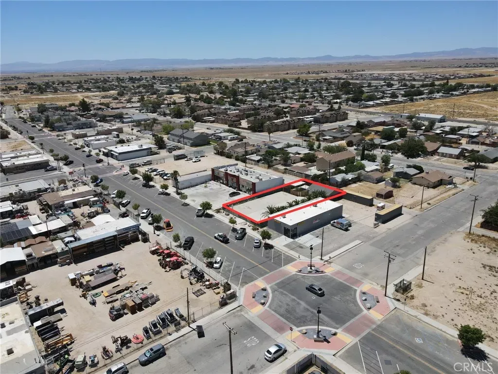 Property Photo:  2753 Diamond  CA 93560 