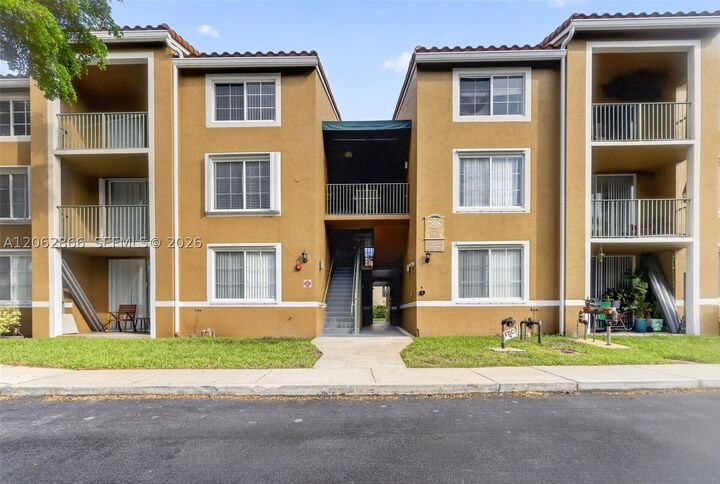 Property Photo:  7808 Sonoma Springs Cir 304  FL 33463 