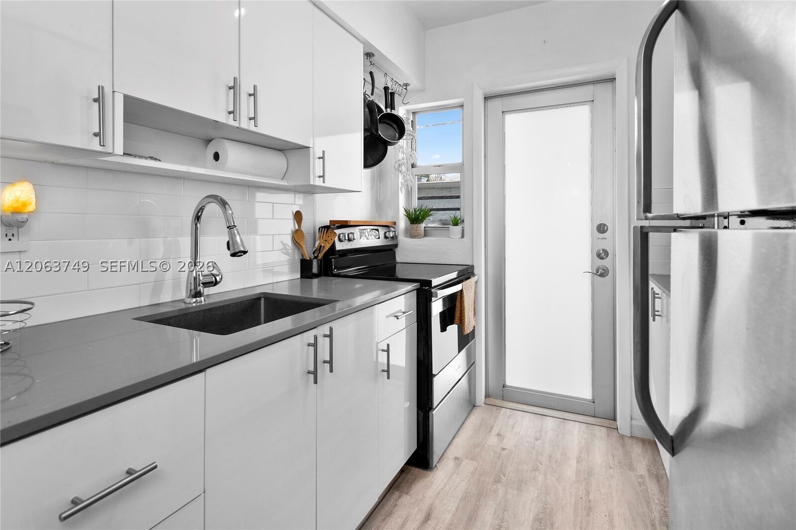 Property Photo: 641 Espanola Way 24 FL 33139