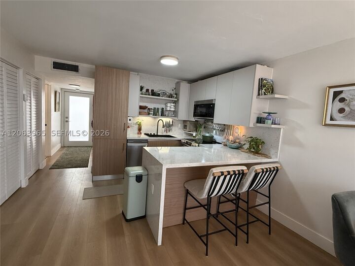 Property Photo:  1666 West Ave 305  FL 33139 