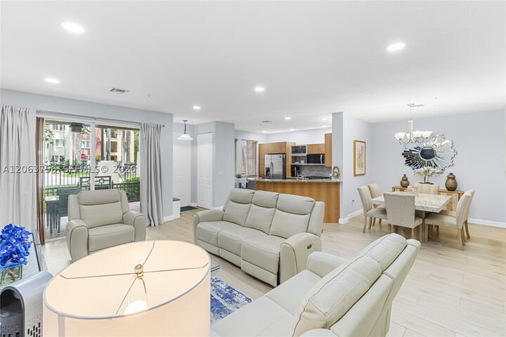 Property Photo:  2900 NW 125th Ave 3-107  FL 33323 