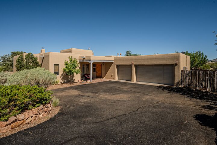 Property Photo: 15 Calle Cal NM 87508