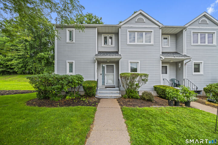 Property Photo:  122 Oak Ridge Drive 122  CT 06096 